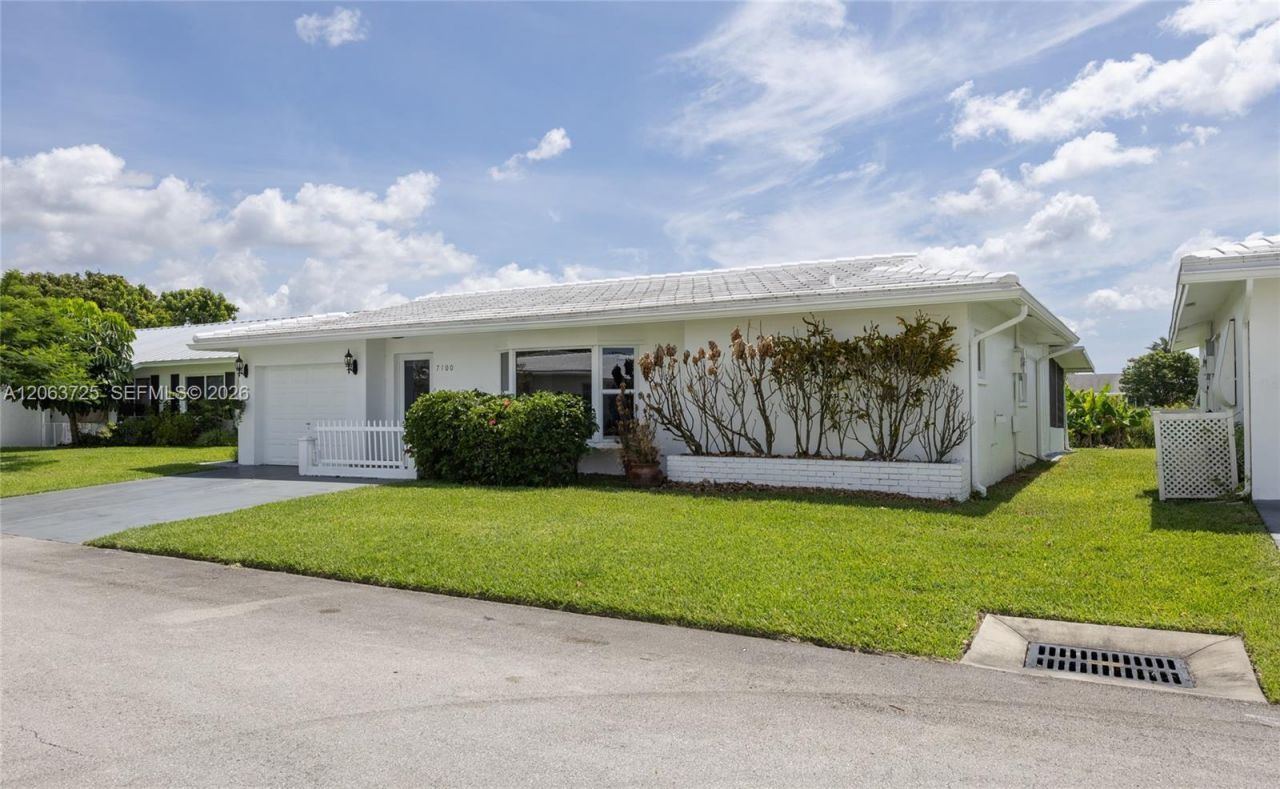 7100 NW 66th Ter, Tamarac, FL 33321 Photo
