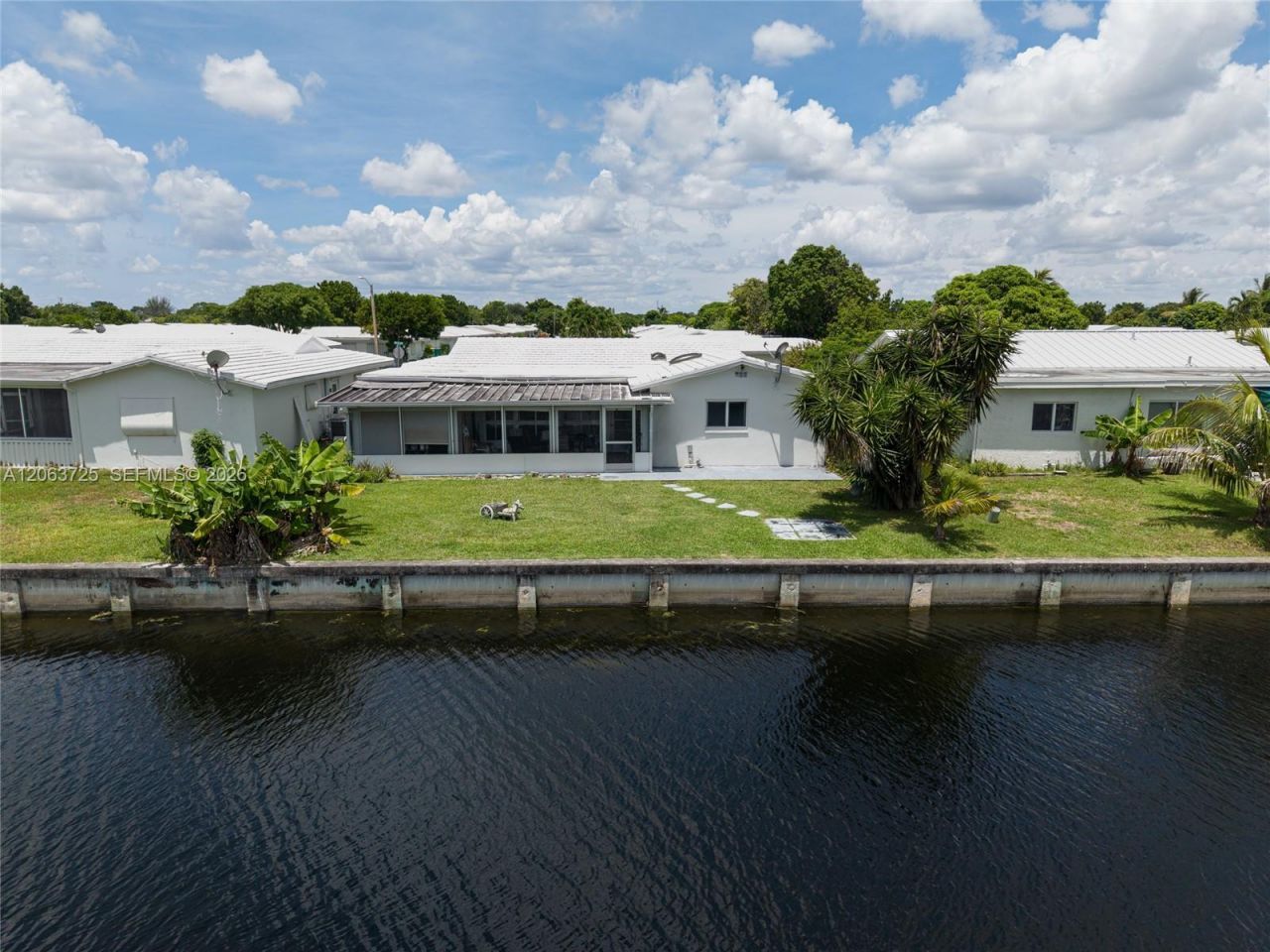7100 NW 66th Ter, Tamarac, FL 33321 Photo