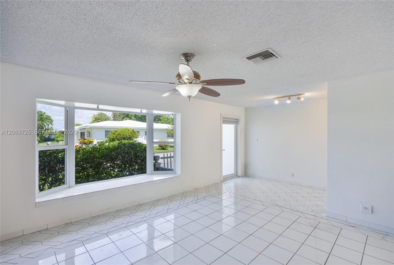 7100 NW 66th Ter, Tamarac, FL 33321 Photo