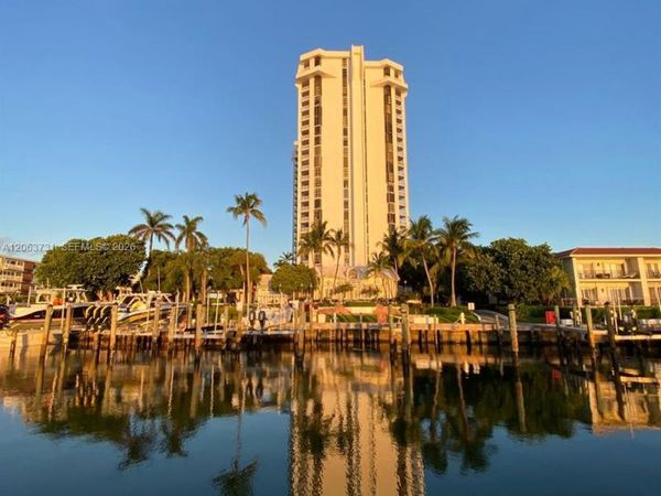 4000 Towerside Ter , Unit 301, Miami, FL 33138