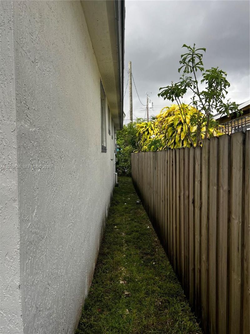 6301 NW 1st Pl, Miami, FL 33150 Photo