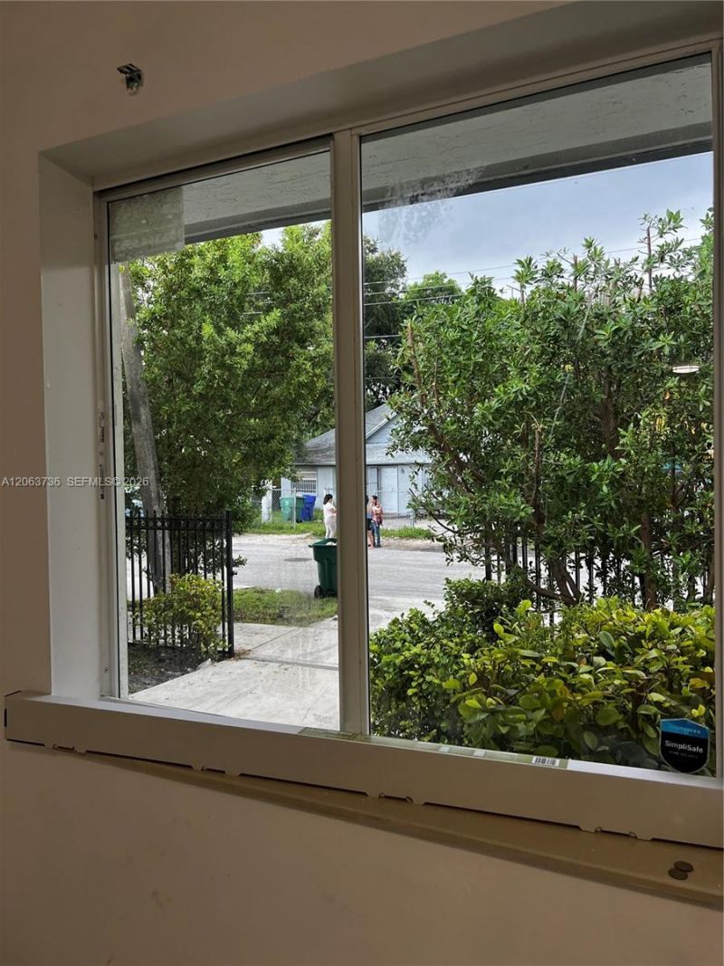 6301 NW 1st Pl, Miami, FL 33150 Photo