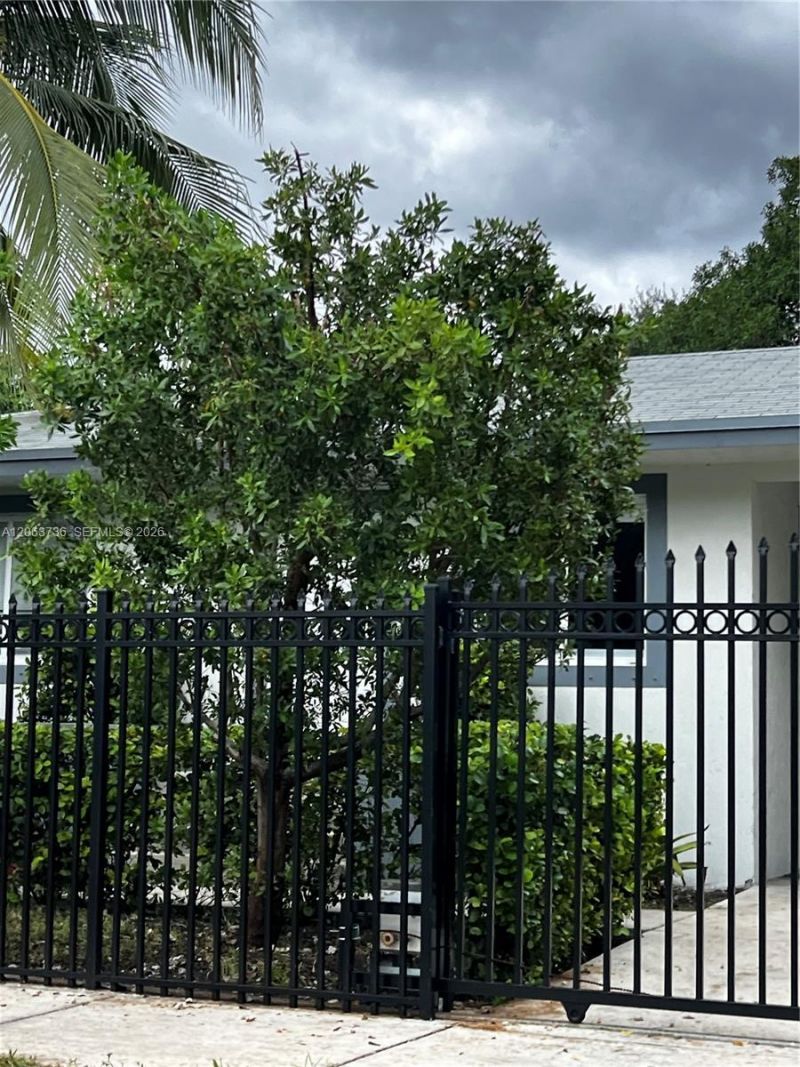 6301 NW 1st Pl, Miami, FL 33150 Photo