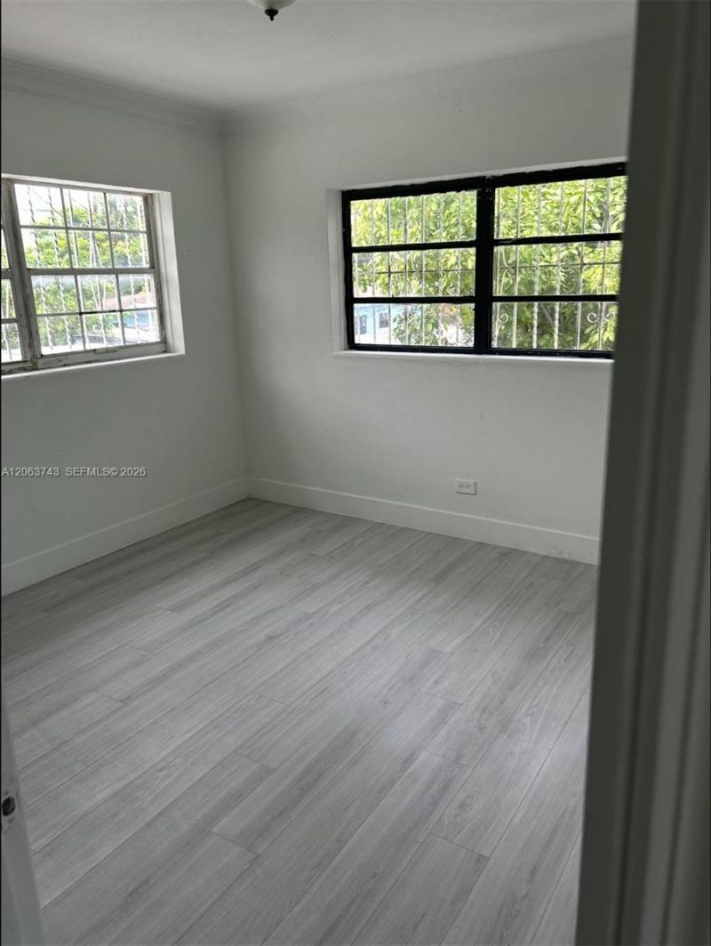 2215 NW 33rd St, Miami, FL 33142 Photo