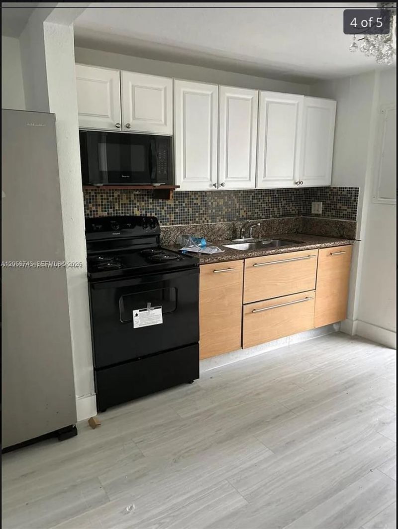 2215 NW 33rd St, Miami, FL 33142 Photo