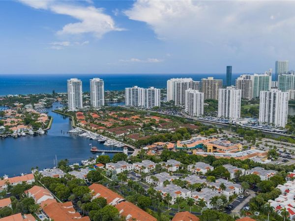 3571 Magellan Cir, Unit 343-4, Aventura, FL 33180