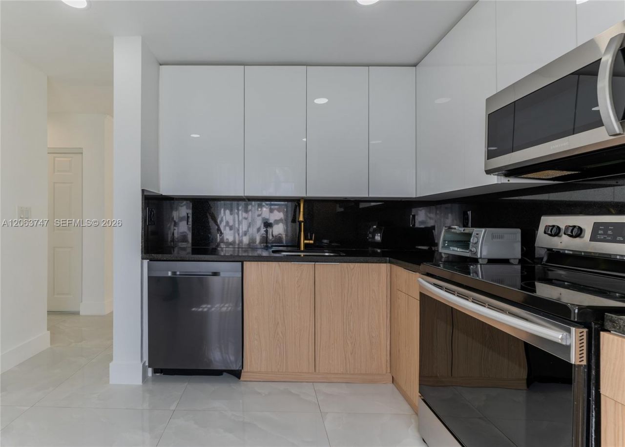 3571 Magellan Cir, Unit 343-4, Aventura, FL 33180 Photo