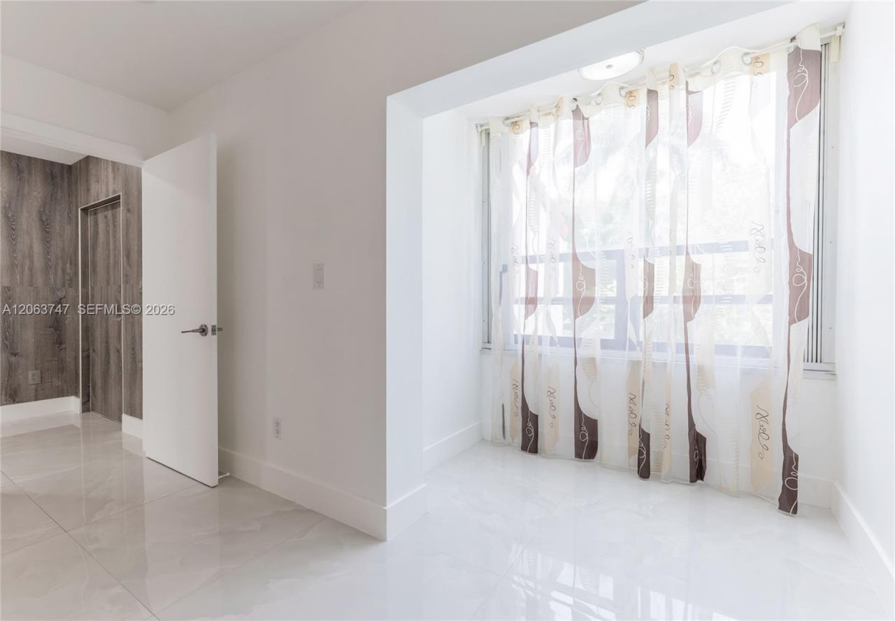 3571 Magellan Cir, Unit 343-4, Aventura, FL 33180 Photo