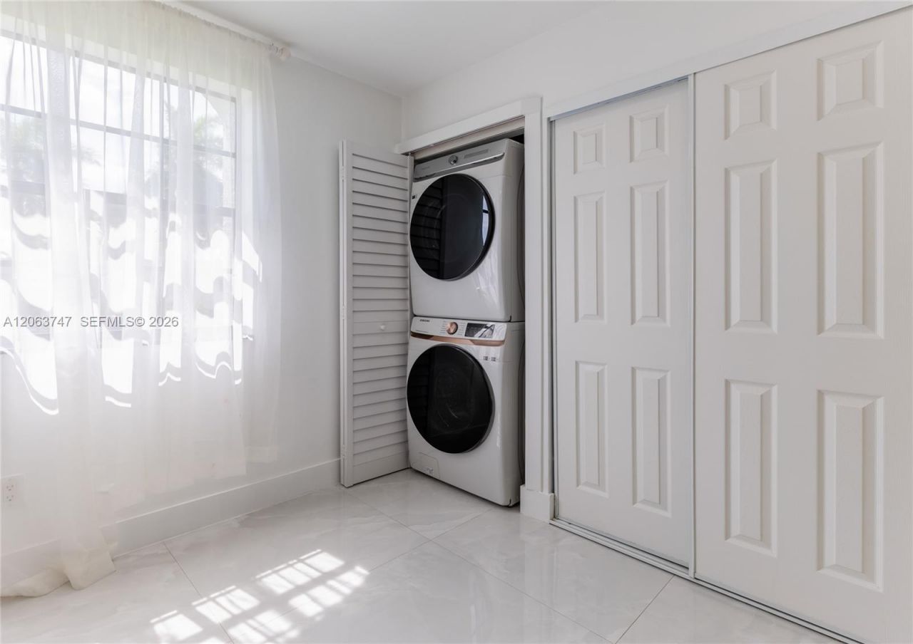 3571 Magellan Cir, Unit 343-4, Aventura, FL 33180 Photo