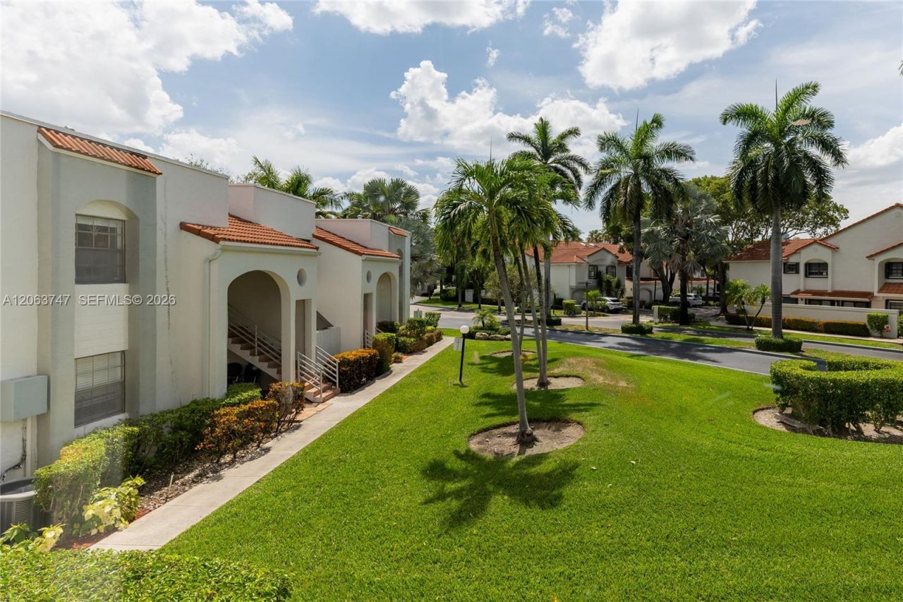 3571 Magellan Cir, Unit 343-4, Aventura, FL 33180 Photo
