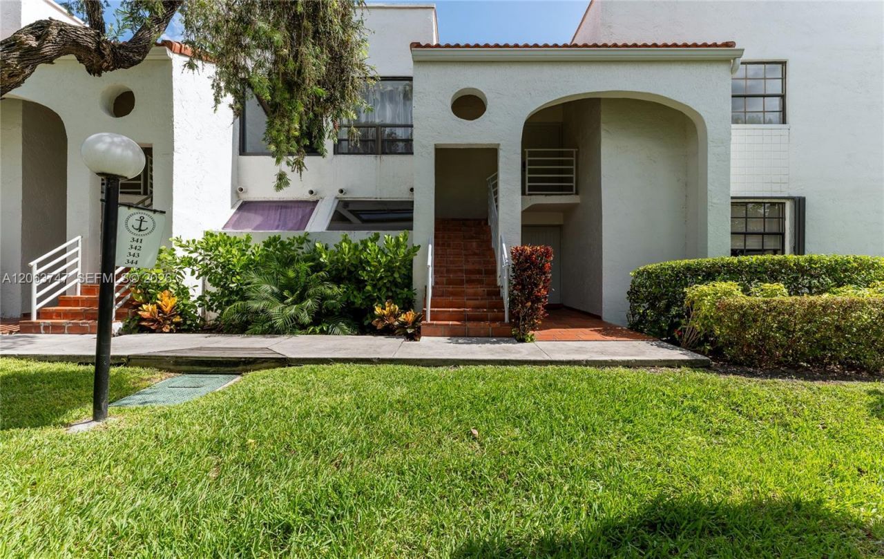 3571 Magellan Cir, Unit 343-4, Aventura, FL 33180 Photo