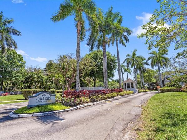 111 Royal Park Dr , Unit 1F, Oakland Park, FL 33309