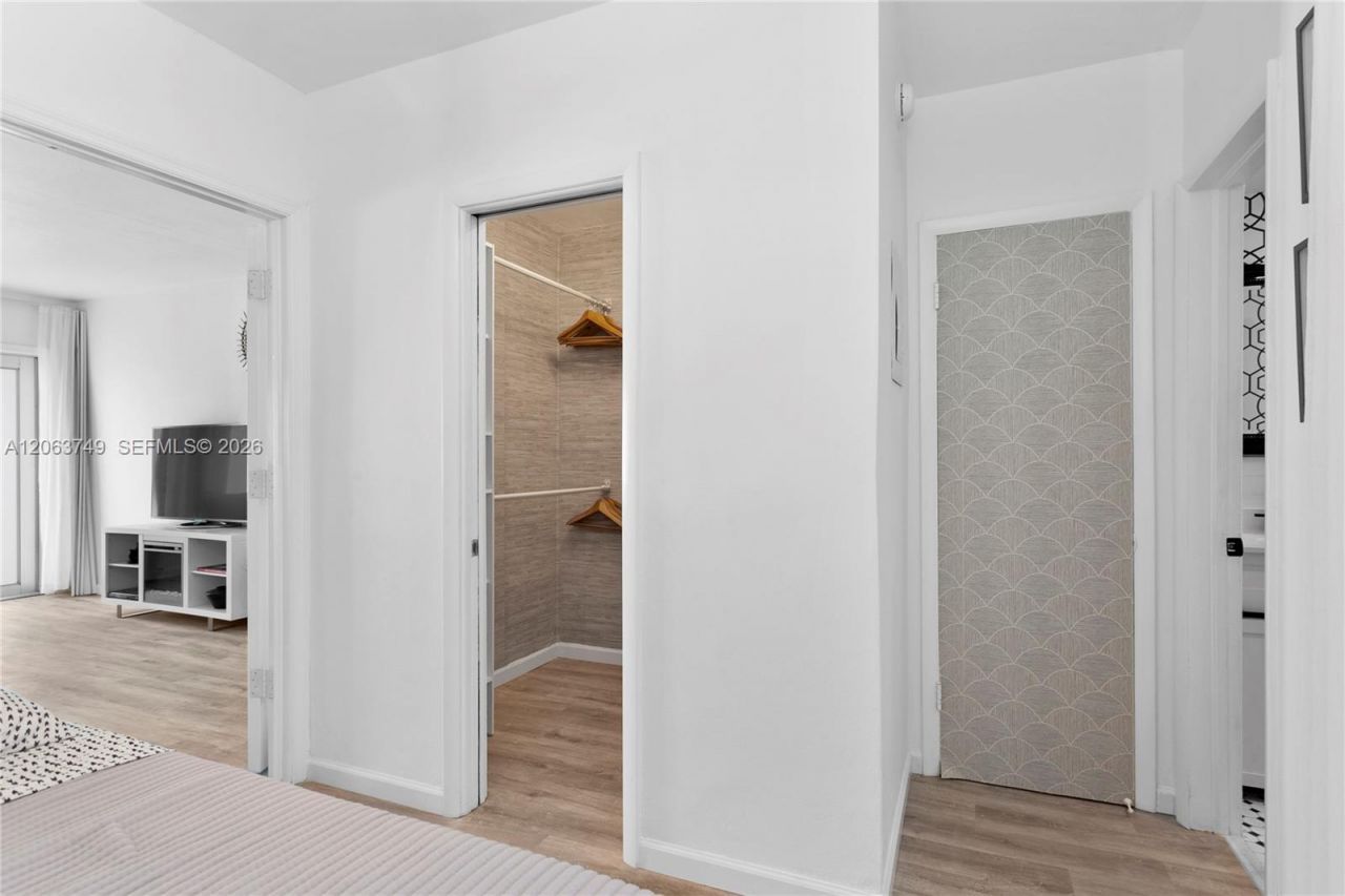 641 Espanola Way , Unit 24, Miami Beach, FL 33139 Photo