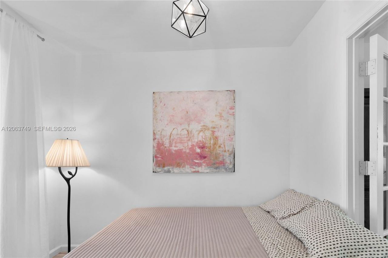 641 Espanola Way , Unit 24, Miami Beach, FL 33139 Photo