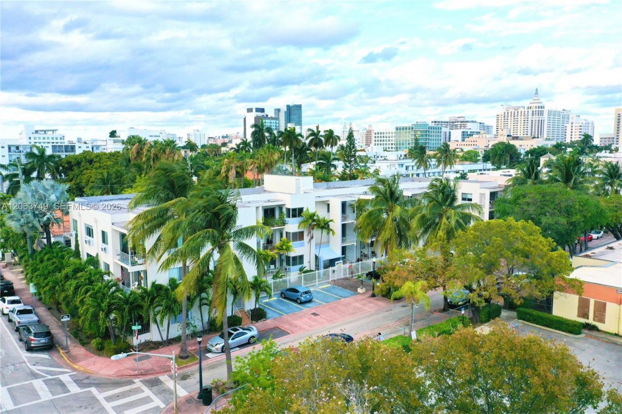 641 Espanola Way , Unit 24, Miami Beach, FL 33139 Photo