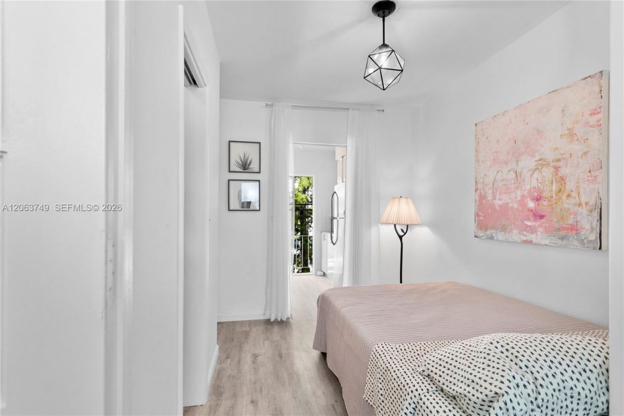 641 Espanola Way , Unit 24, Miami Beach, FL 33139 Photo