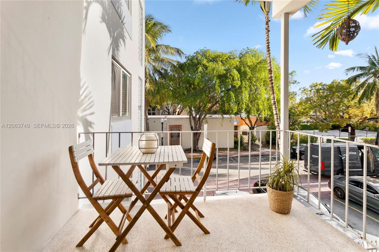 641 Espanola Way , Unit 24, Miami Beach, FL 33139 Photo
