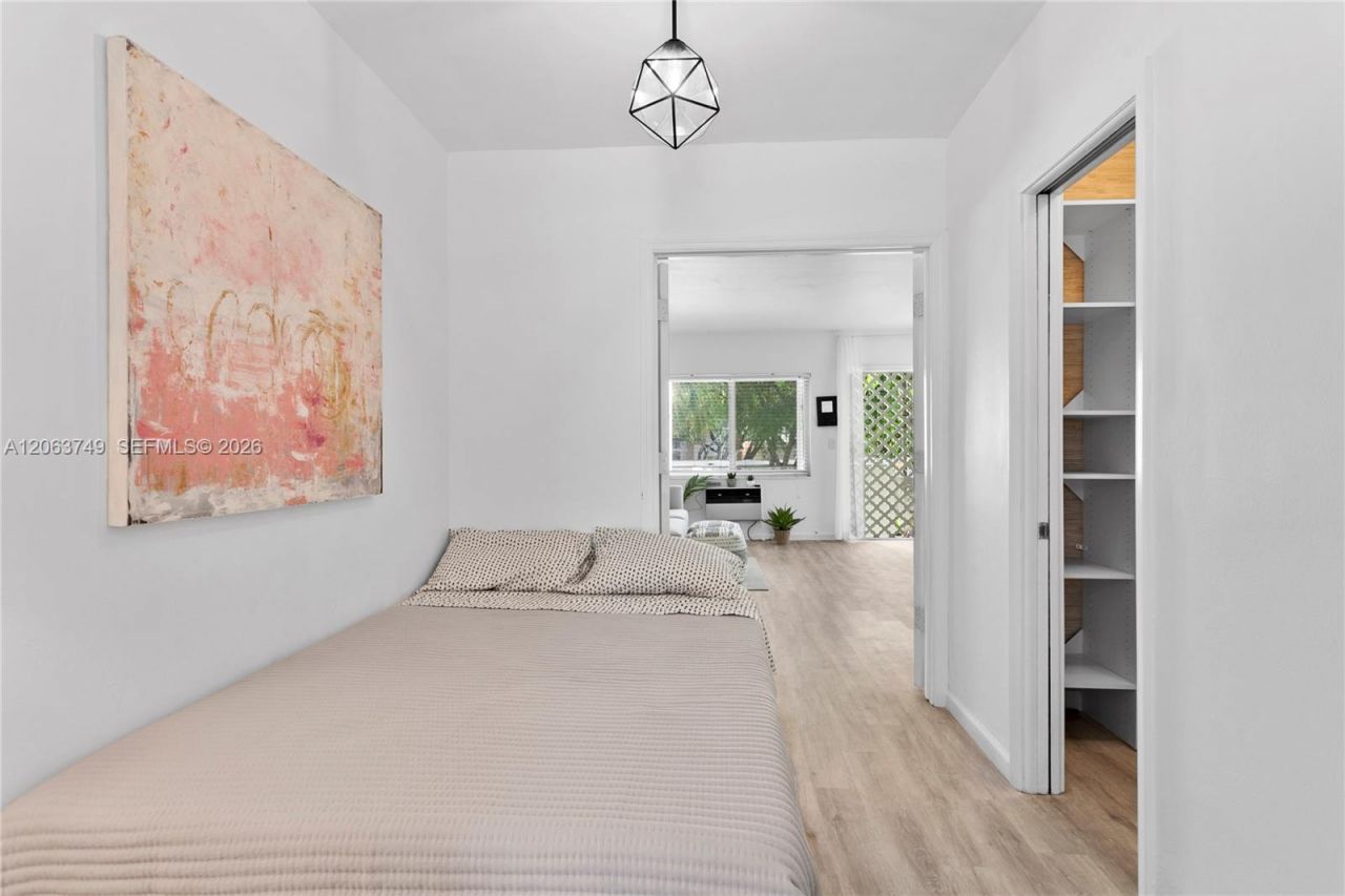 641 Espanola Way , Unit 24, Miami Beach, FL 33139 Photo
