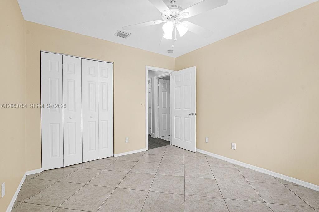 1623 E Harmony Lake Cir, Davie, FL 33324 Photo