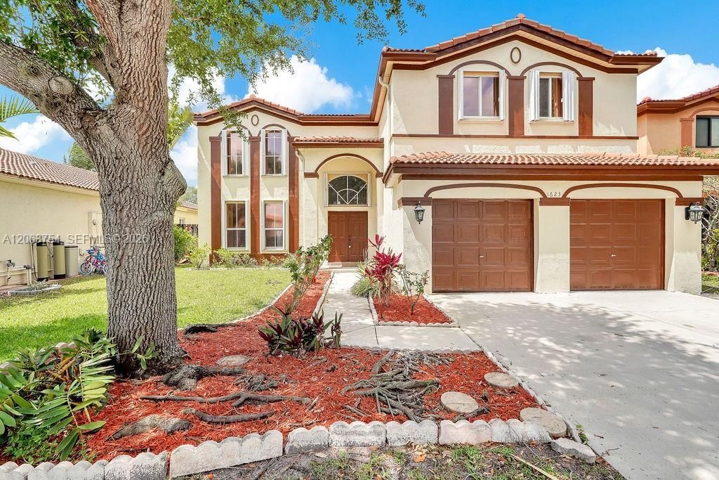 1623 E Harmony Lake Cir, Davie, FL 33324 Photo