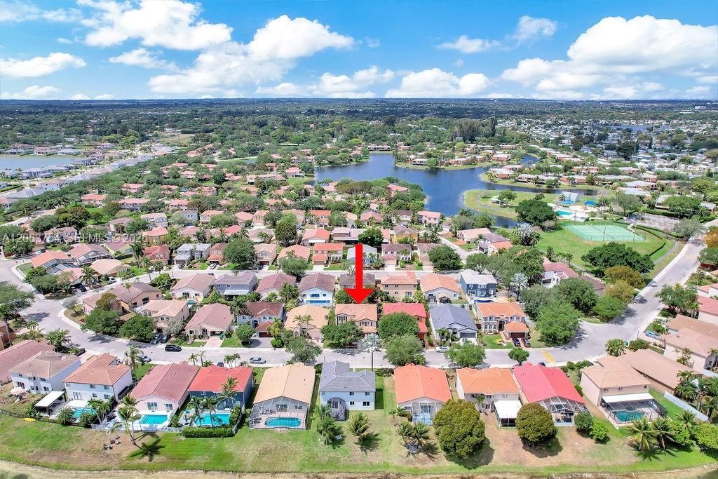 1623 E Harmony Lake Cir, Davie, FL 33324 Photo