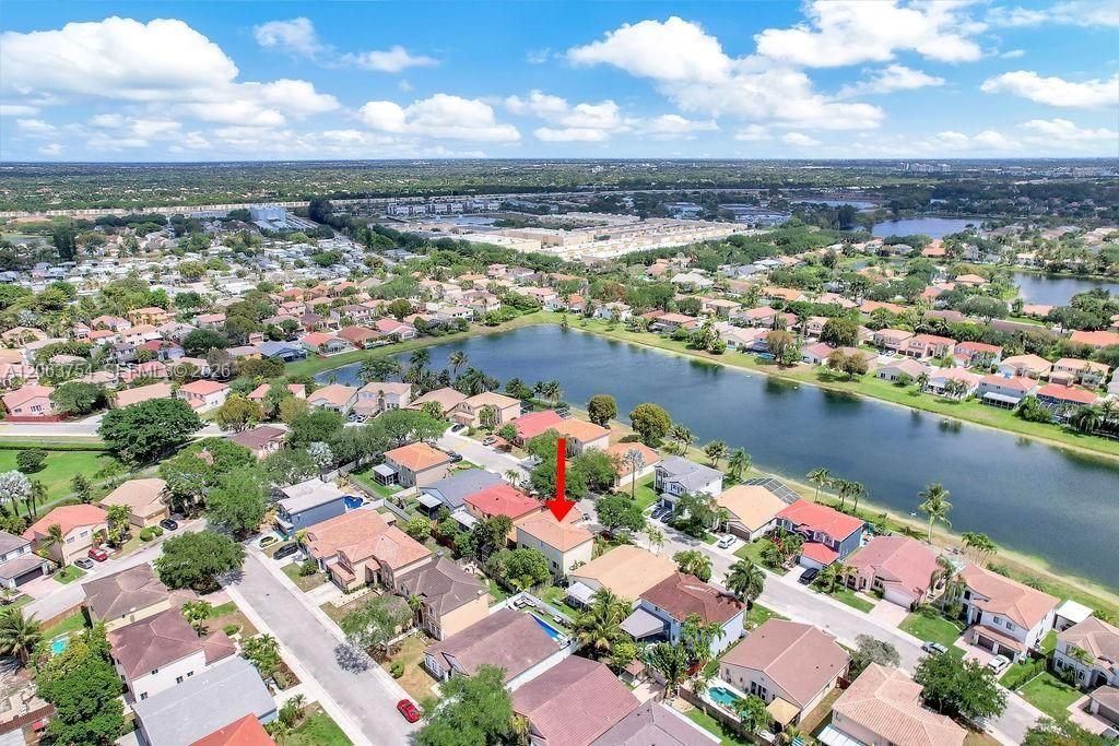 1623 E Harmony Lake Cir, Davie, FL 33324 Photo