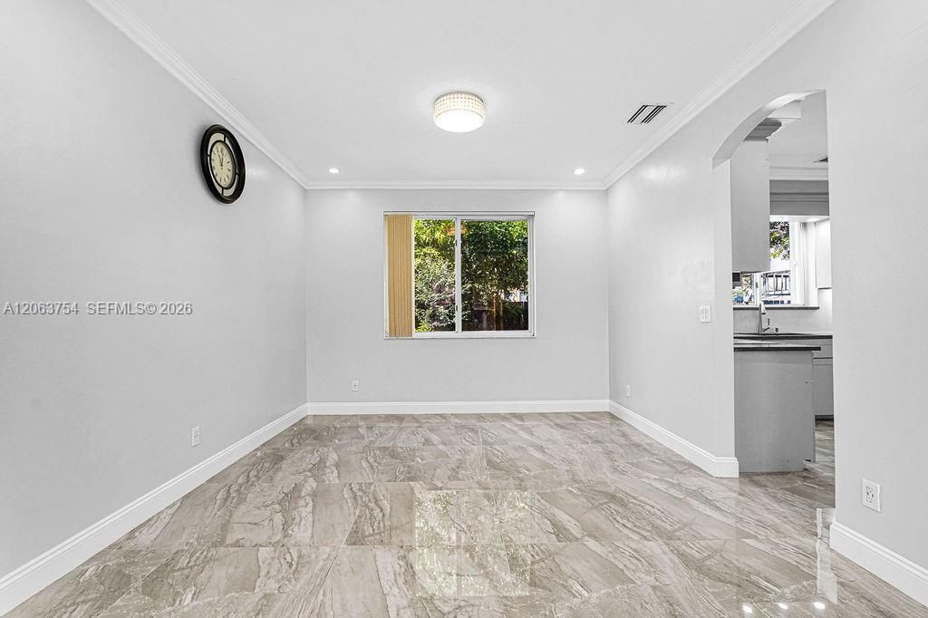 1623 E Harmony Lake Cir, Davie, FL 33324 Photo