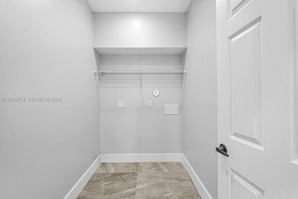 1623 E Harmony Lake Cir, Davie, FL 33324 Photo