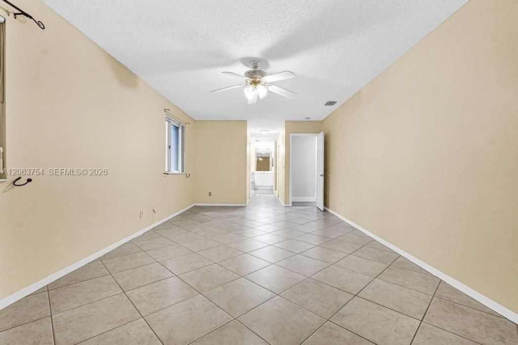 1623 E Harmony Lake Cir, Davie, FL 33324 Photo