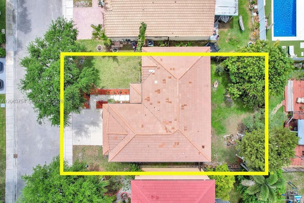 1623 E Harmony Lake Cir, Davie, FL 33324 Photo