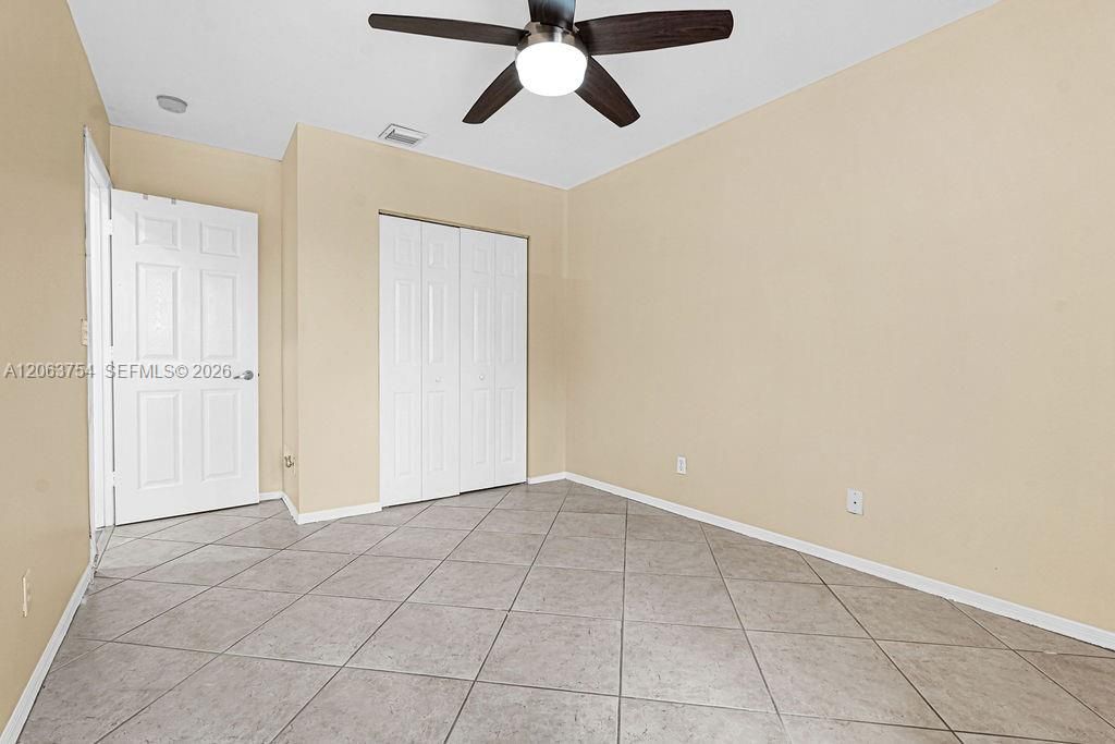 1623 E Harmony Lake Cir, Davie, FL 33324 Photo