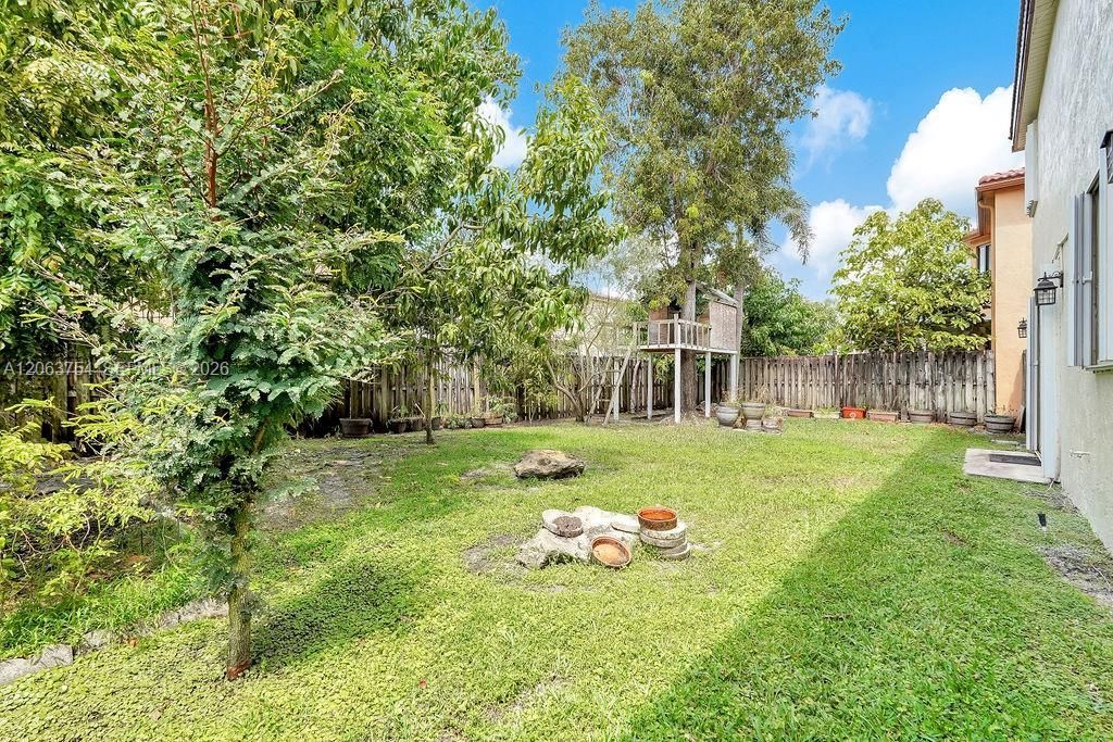 1623 E Harmony Lake Cir, Davie, FL 33324 Photo
