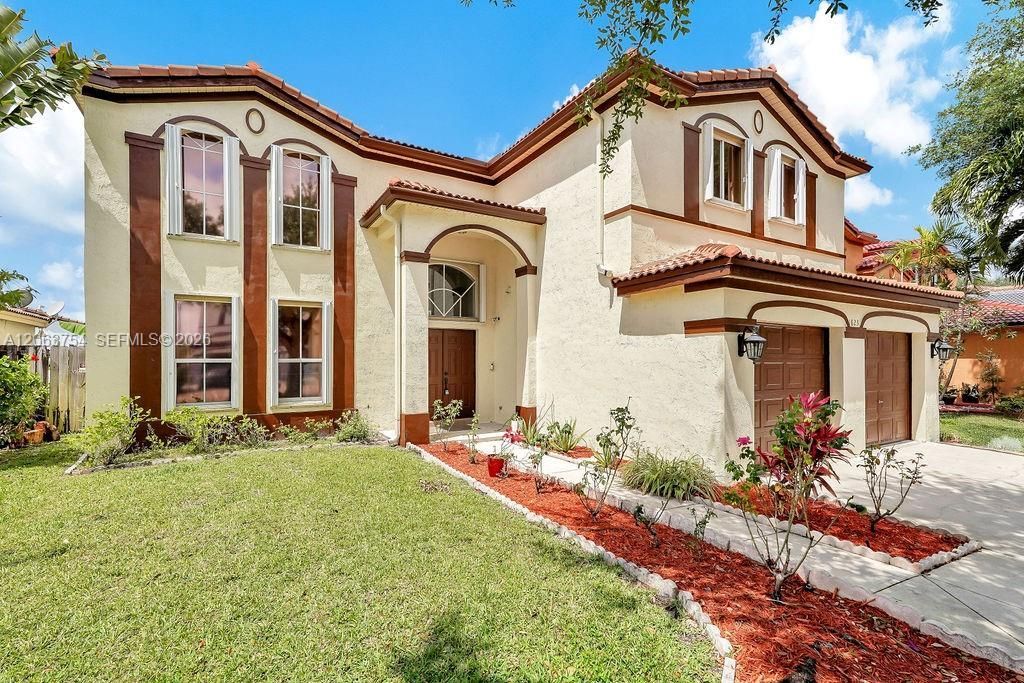 1623 E Harmony Lake Cir, Davie, FL 33324 Photo