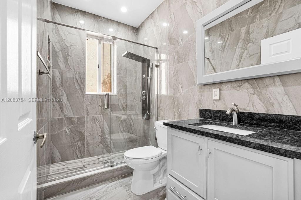 1623 E Harmony Lake Cir, Davie, FL 33324 Photo