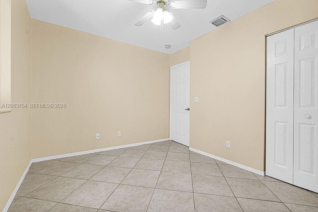 1623 E Harmony Lake Cir, Davie, FL 33324 Photo