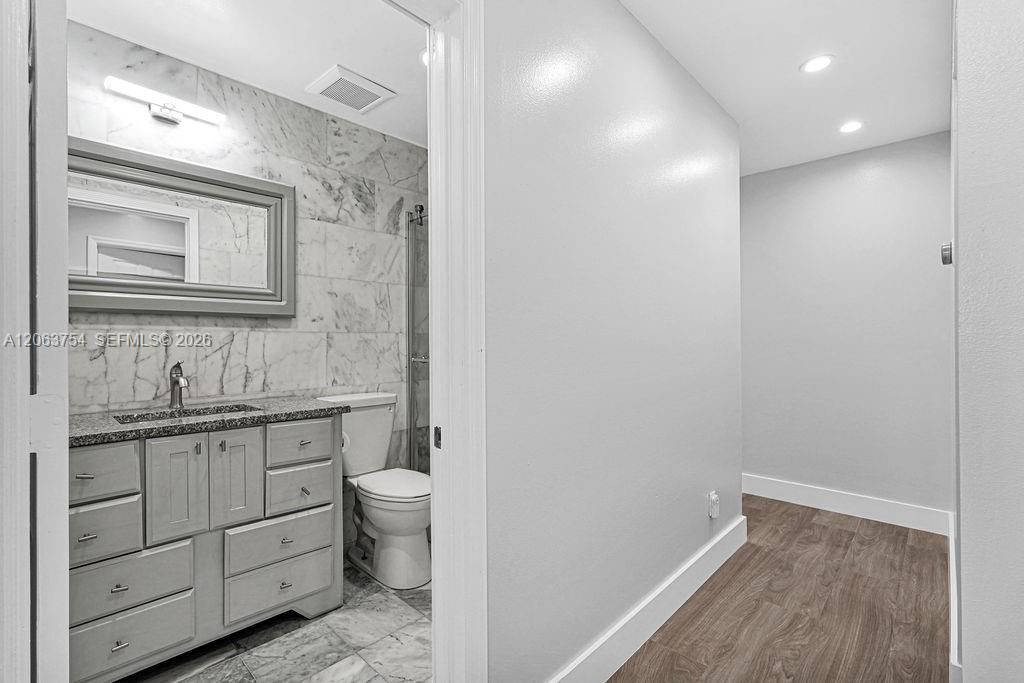 1623 E Harmony Lake Cir, Davie, FL 33324 Photo