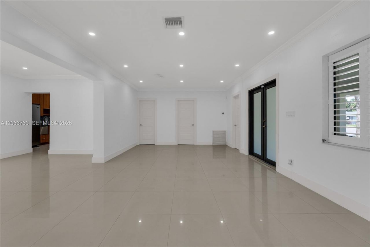 549 NE 12th Ave, Fort Lauderdale, FL 33301 Photo