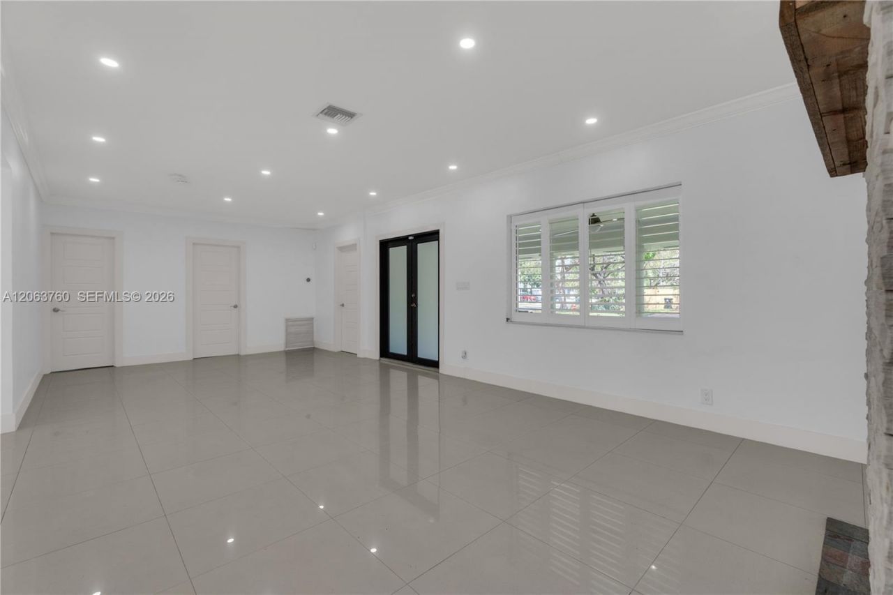 549 NE 12th Ave, Fort Lauderdale, FL 33301 Photo