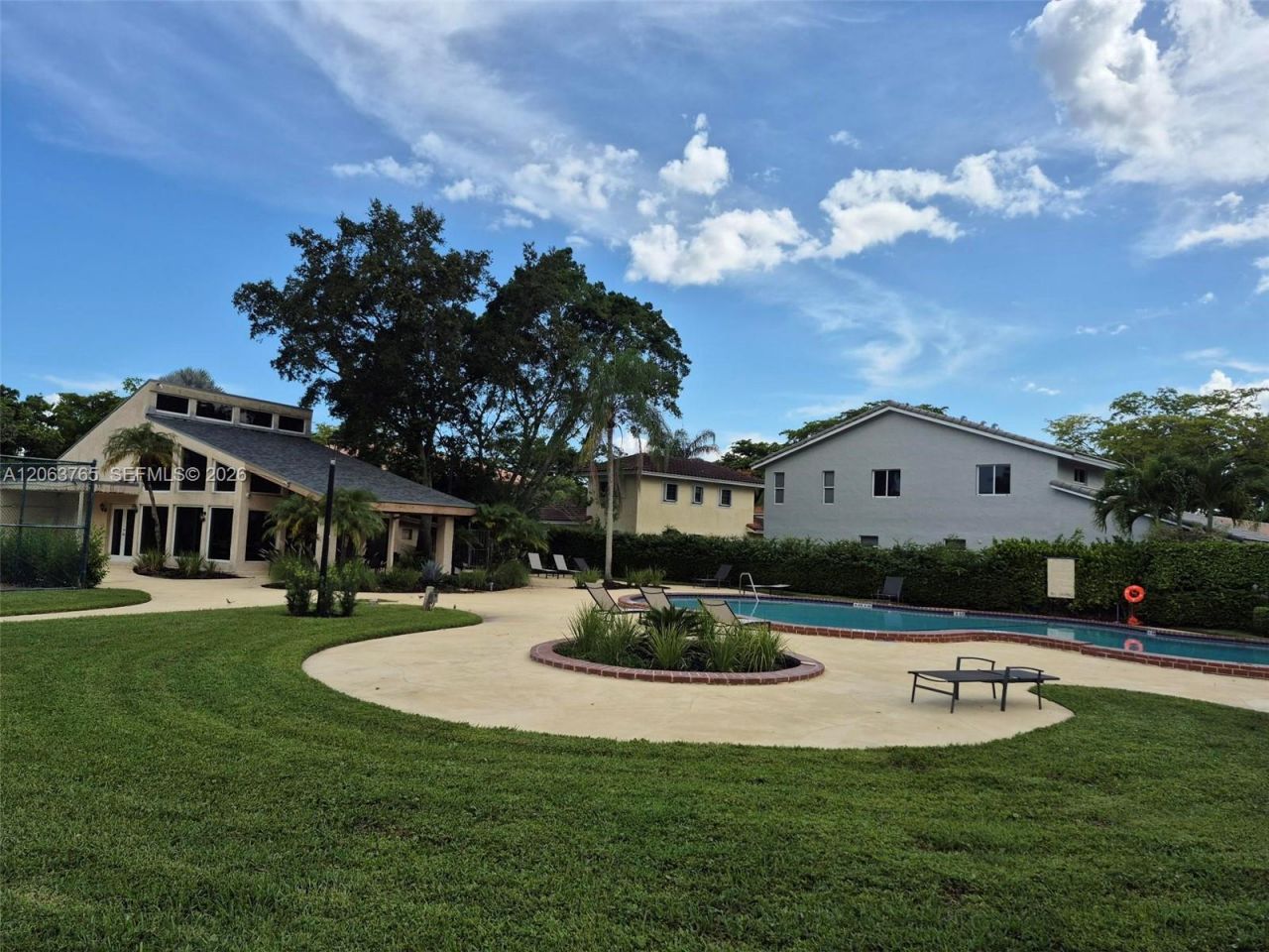 214 Wimbledon Lake Dr, Unit 57, Plantation, FL 33324 Photo