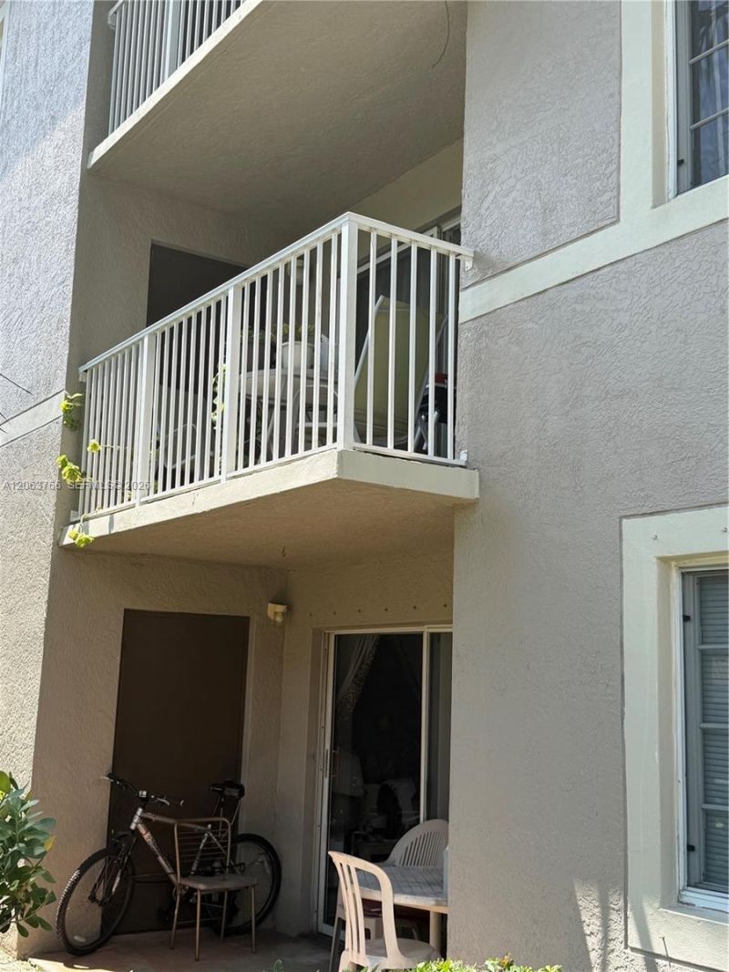 5045 Wiles Rd, Unit 201, Coconut Creek, FL 33073 Photo