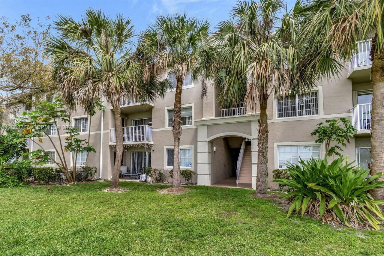 5045 Wiles Rd, Unit 201, Coconut Creek, FL 33073 Photo