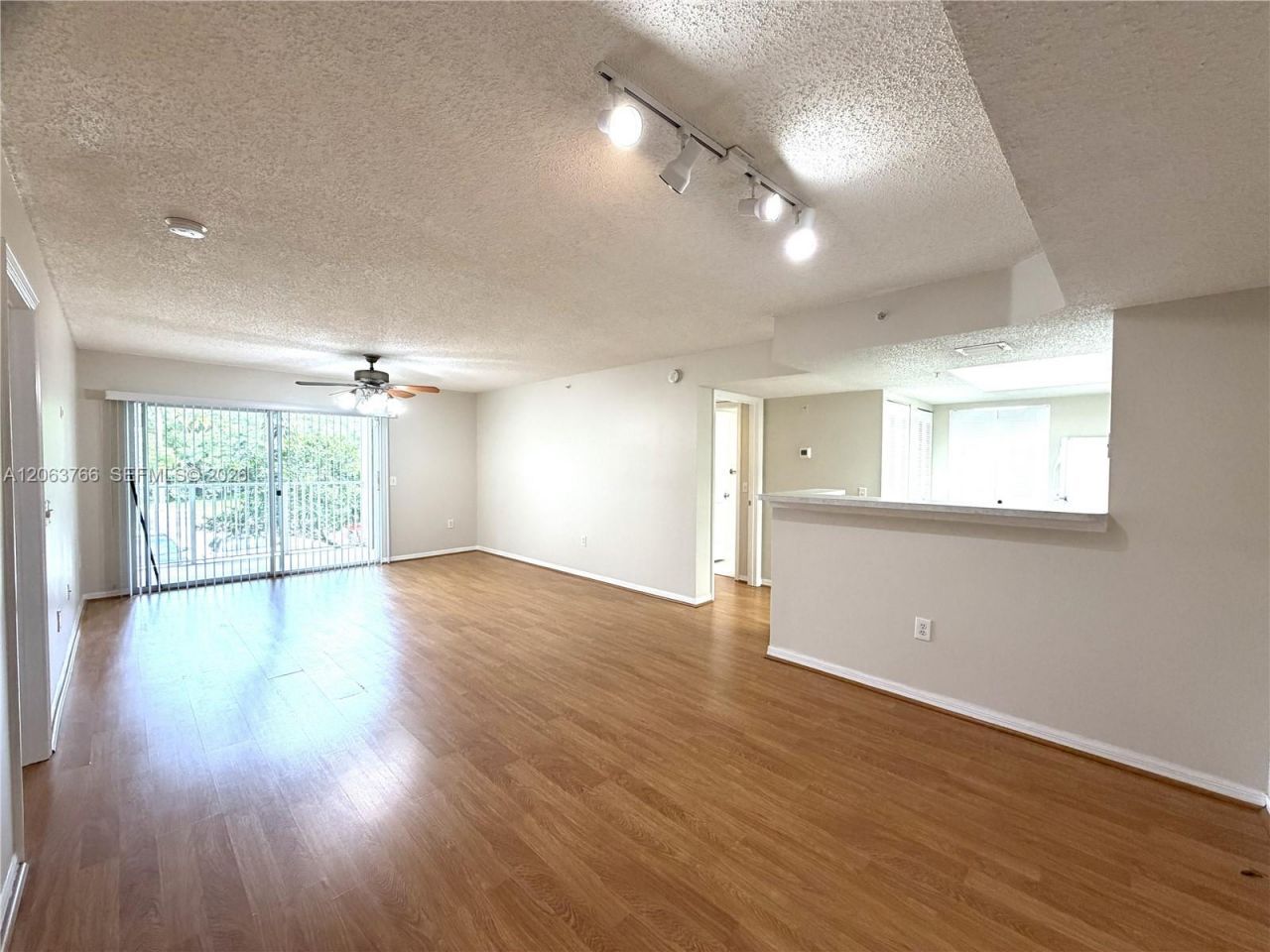 5045 Wiles Rd, Unit 201, Coconut Creek, FL 33073 Photo