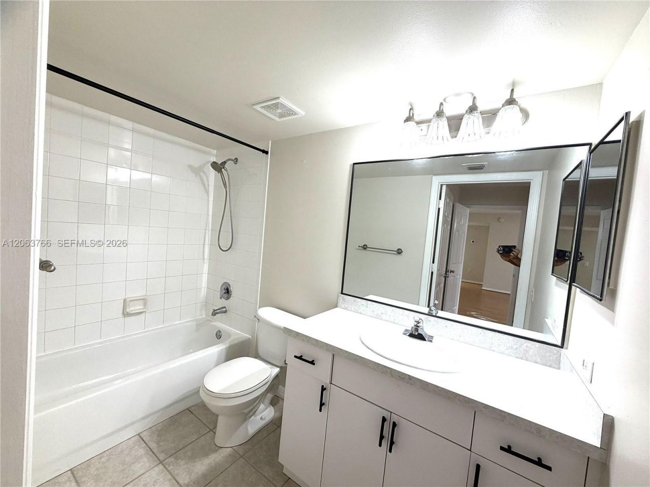 5045 Wiles Rd, Unit 201, Coconut Creek, FL 33073 Photo