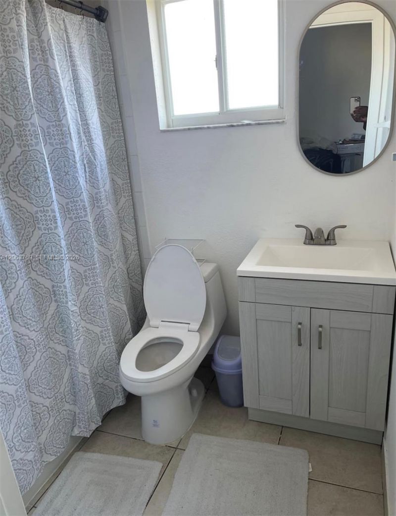 925 SW 8th St, Unit A, Hallandale Beach, FL 33009 Photo