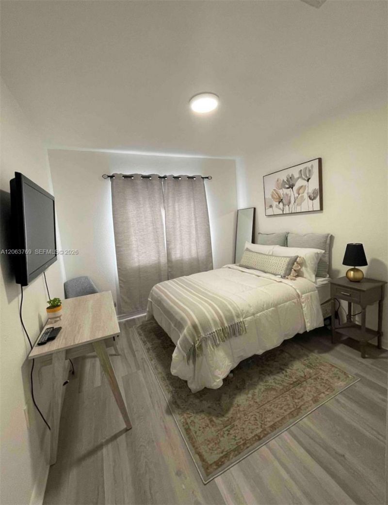 925 SW 8th St, Unit A, Hallandale Beach, FL 33009 Photo