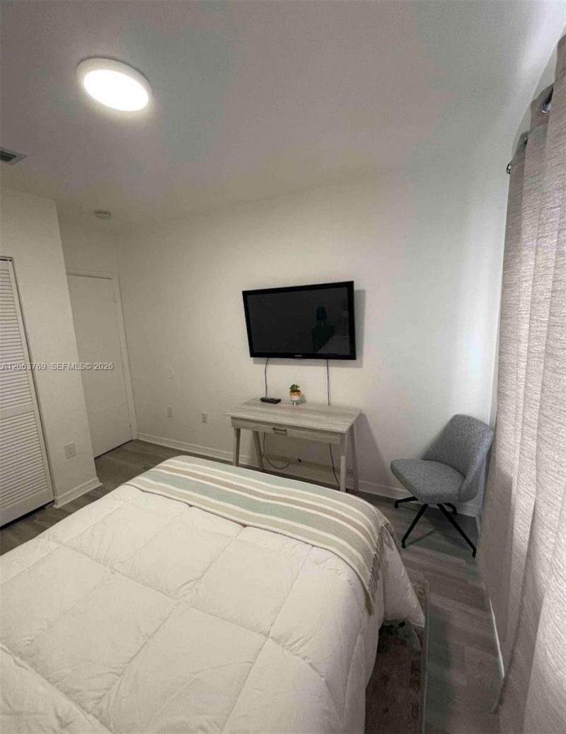 925 SW 8th St, Unit A, Hallandale Beach, FL 33009 Photo