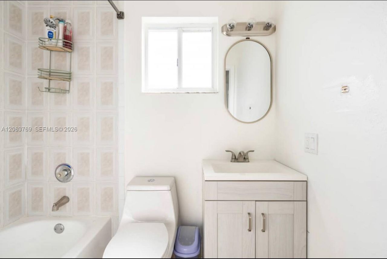 925 SW 8th St, Unit A, Hallandale Beach, FL 33009 Photo