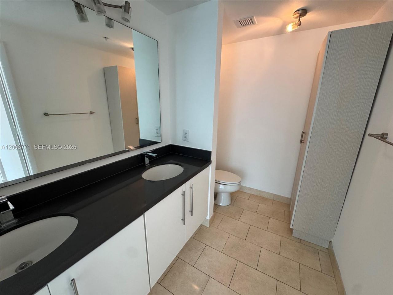 90 SW 3rd St, Unit 2314, Miami, FL 33130 Photo