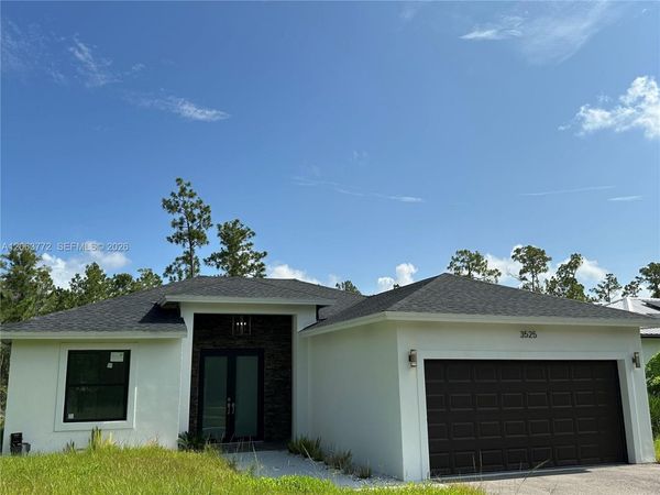 3525 43 Ave, N.E. , Naples, FL 34120