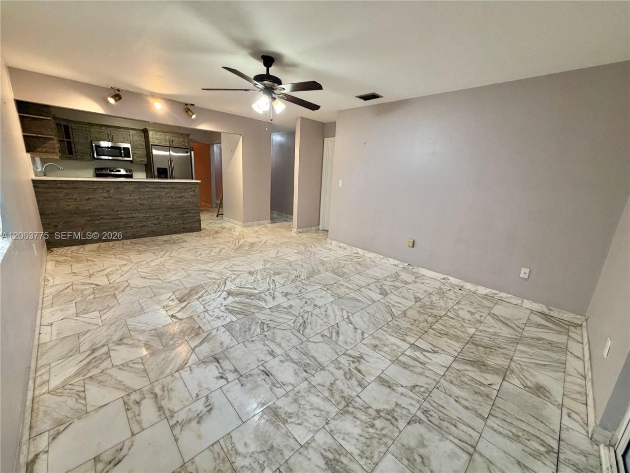 320 NW 61st Ave, Miami, FL 33126 Photo